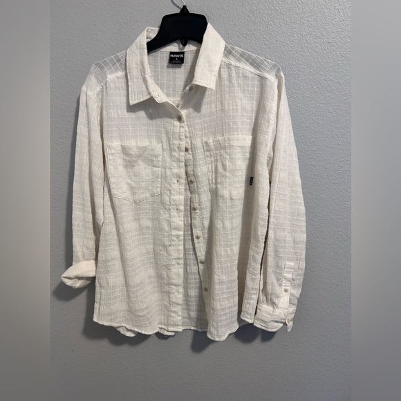 Hurley Women’s White Button Down Blouse -- FINAL SALE PRICE - Picture 3 of 8